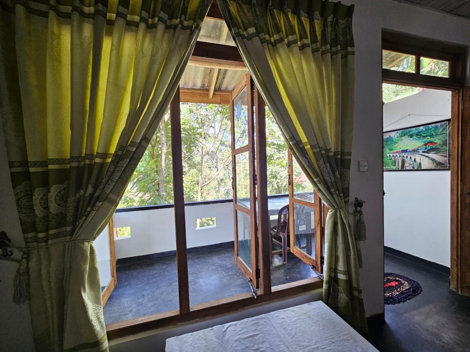 אלה Enthral View Homestay מראה חיצוני תמונה